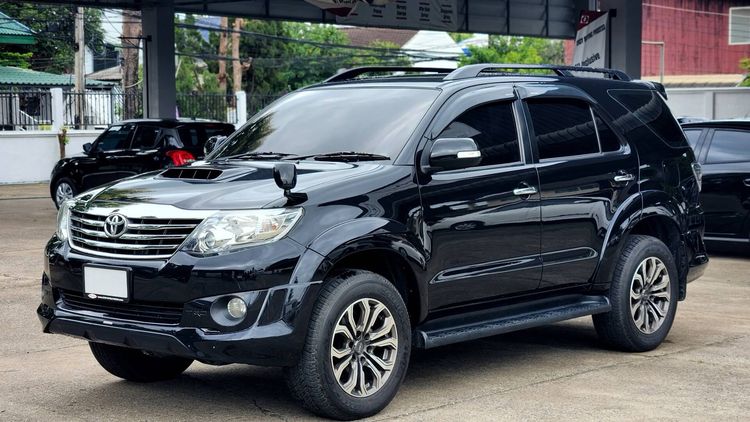 Toyota Fortuner 2013 3.0 V Utility-car ดีเซล ไม่ติดแก๊ส เกียร์อัตโนมัติ ดำ
