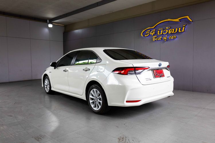 Toyota Altis 2020 1.8 Hybrid Mid Sedan ไฮบริด ไม่ติดแก๊ส เกียร์อัตโนมัติ ขาว รูปที่ 4