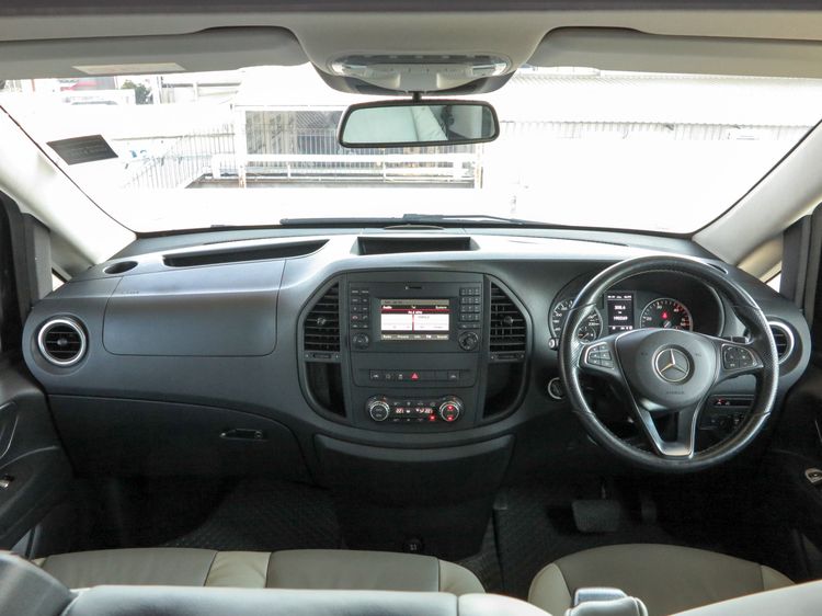 Mercedes-Benz V-Class 2017 Vito Van ดีเซล ไม่ติดแก๊ส ดำ รูปที่ 2