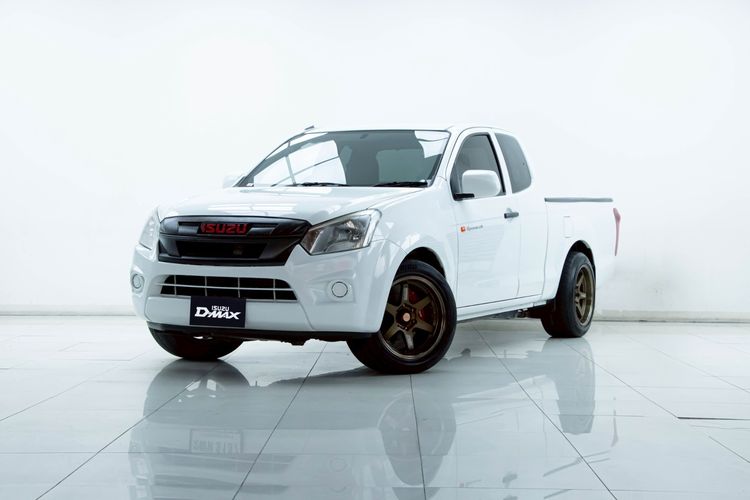 รถ Isuzu D-MAX 1.9 S สี ขาว
