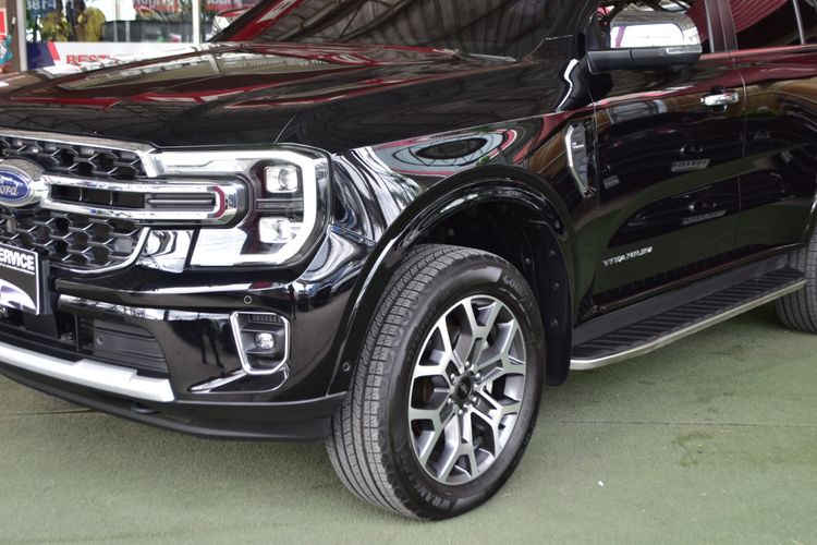 Ford Everest 2024 2.0 Titanium Plus 4WD Utility-car ดีเซล ไม่ติดแก๊ส เกียร์อัตโนมัติ ดำ รูปที่ 2