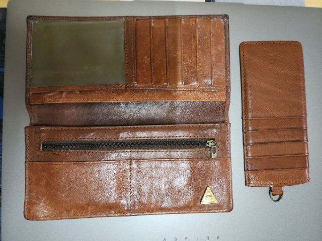 กระเป๋าสตางค์ใบยาว หนังแท้ สีน้ำตาล มีที่เสียบบัตรเพิ่ม รูปที่ 2