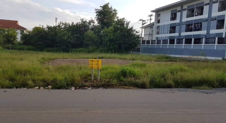 ขายที่ดินโฉนด269 ตร.วา ทำเลทองสำหรับทำหอพัก   ติดมทส.ประตู4 ต.สุรนารี อ.เมือง จ.นครราชสีมา