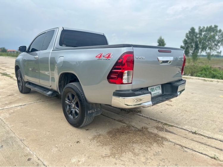 Toyota Hilux Revo 2016 2.4 E 4WD Pickup ดีเซล เกียร์ธรรมดา เทา รูปที่ 2