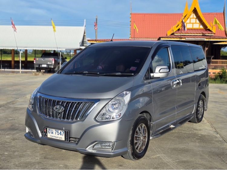 Hyundai H-1  2011 2.5 Deluxe Van ดีเซล เกียร์อัตโนมัติ เทา รูปที่ 3