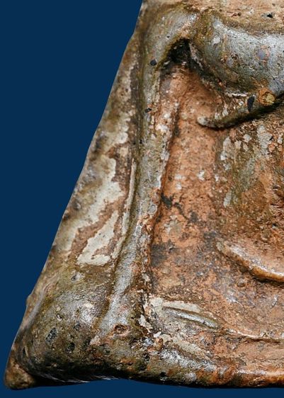 พระชุดเบญจภาคี พระนางพญาพิษณุโลก พิมพ์เข่าโค้ง นิยม รูปที่ 16