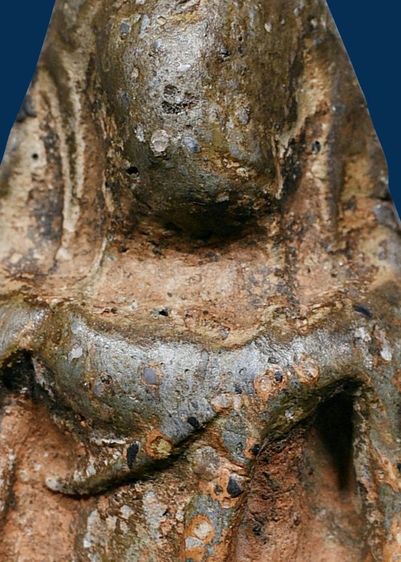 พระชุดเบญจภาคี พระนางพญาพิษณุโลก พิมพ์เข่าโค้ง นิยม รูปที่ 11