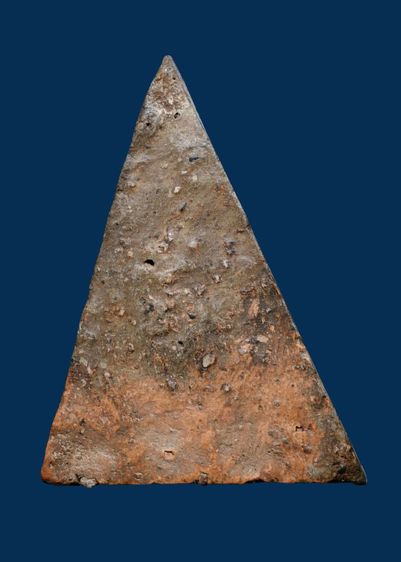 พระชุดเบญจภาคี พระนางพญาพิษณุโลก พิมพ์เข่าโค้ง นิยม รูปที่ 3