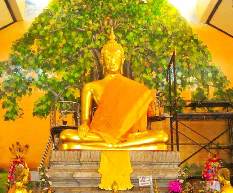 หลวงพ่อสัมฤทธิ์ วัดไผ่เงิน ยานนาวา ปิดทอง 9 นิ้ว  ปี 2550 รูปที่ 2