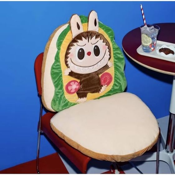 พร้อมส่งจากไทย🇹🇭สินค้าลิขสิทธิ์แท้✨️Pop Mart The Monsters Wacky Mart Series Sandwich Back Pillow ขนาด56cm × 35cm