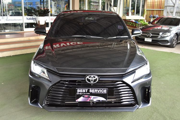 Toyota Yaris ATIV 2023 1.2 Premium Sedan เบนซิน ไม่ติดแก๊ส เกียร์อัตโนมัติ เทา รูปที่ 2