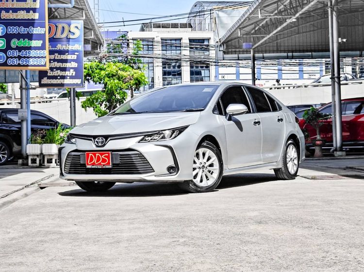 รถ Toyota Altis 1.6 G สี บรอนซ์เงิน