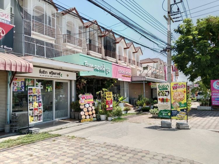 อาคารพาณิชย์ 3 ชั้น พร้อมอยู่ กลางเมืองสุพรรณบุรี รูปที่ 2