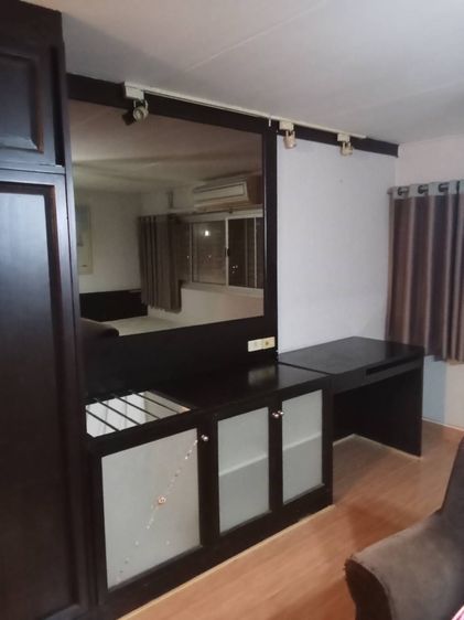 ตกแต่งครบ สร้างเสร็จก่อน 2010 ขายคอนโดเมืองทอง P1 ชั้น 14 ด้านนอก บิวท์อินไม้สักทั้งห้อง แอร์ เฟอร์ครบ