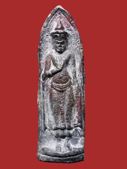 เนื้อชินสนิมแดง ให้เช่าบูชา พระกรุ พระร่วงยืน หลังลายผ้า หน้ายักษ์ กรุวัดพระศรีมหาธาตุ ลพบุรี  รูปที่ 9