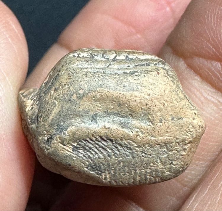 🙏พระคงลำพูน พระมีซ่อมเดิม(ซ่อมด้วยแร่และดิน)  รูปที่ 8