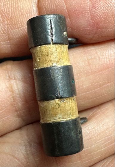 เครื่องรางของขลัง ตะกรุดไม้ไผ่ ล.ป.จันทร์ วัดนางหนู ลพบุรี เลี่ยมเงินโบราณ  รูปที่ 9