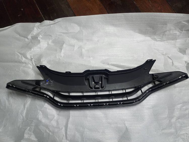 กระจังหน้า HONDA JAZZ ปี 2014-2017 คิ้วดำ เดิม (71121-T5L-T00) รูปที่ 2