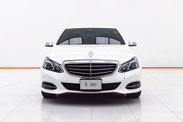 Mercedes-Benz E-Class 2014 E300 Sedan ไฮบริด ไม่ติดแก๊ส เกียร์อัตโนมัติ ขาว รูปที่ 4