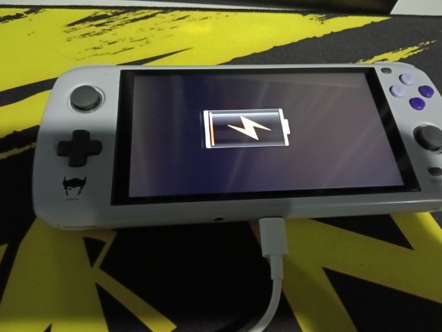 ayn odin lite  เล่นเกมส์ได้หลายค่าย ราคาต่อรองได้คะ รูปที่ 3