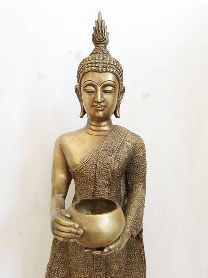 พระพุทธรูป ปางอุ้มบาตร วัดหน้าพระเมรุ ปี2548 เนื้อทองเหลือง สูง23.5นิ้ว รูปที่ 2