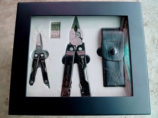 คีมมัลติทูล LEATHERMAN 30th ANNIVERSARY LIMITED EDITION BOX SET รุ่นฉลองครบรอบ 30 ปี