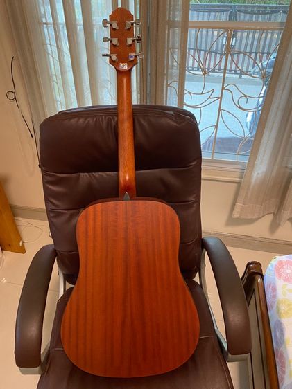 กีตาร์โปร่งไฟฟ้า รูปที่ 2