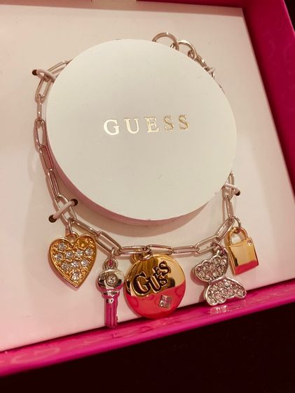 สร้อยข้อมือเกส Guess แท้ 💯 มีกล่องไม่มีฝา sale  รูปที่ 12