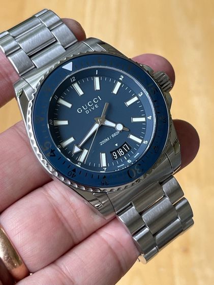 GUCCI Dive 45 mm Stainless Steel Blue Dial Men’s Quartz Watch YA136203 รูปที่ 8