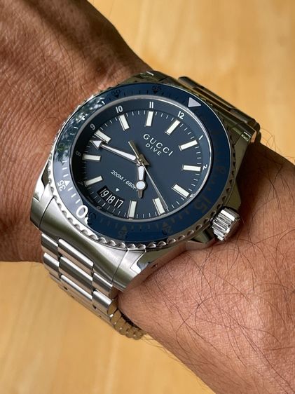 GUCCI Dive 45 mm Stainless Steel Blue Dial Men’s Quartz Watch YA136203 รูปที่ 14