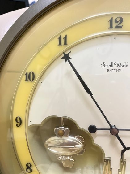 นาฬิกาแขวนดนตรี Rhythm Small World 4MH689 ของแท้ญี่ปุ่น เล่นเพลงและเข็มเคลื่อนไหวตามจังหวะ ของสะสมหายาก รูปที่ 5