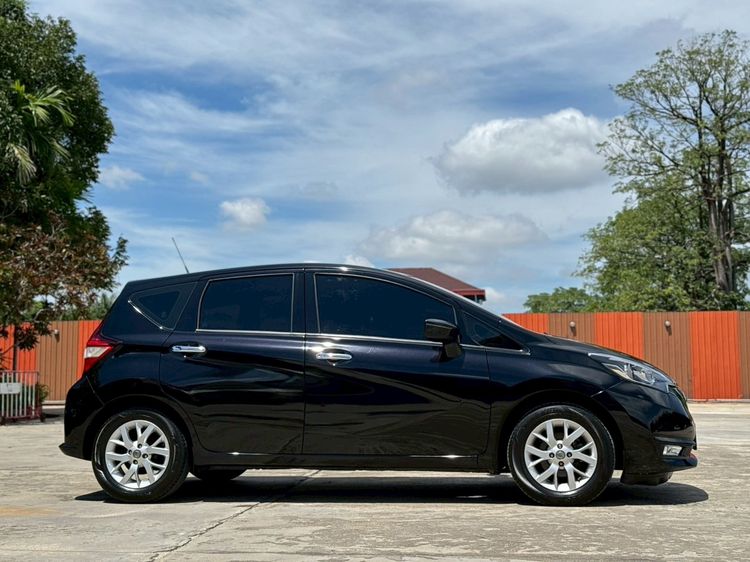 Nissan Note 2019 1.2 V Sedan เบนซิน ไม่ติดแก๊ส เกียร์อัตโนมัติ ดำ รูปที่ 4
