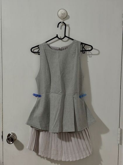 ชุดเสื้อและกระโปรง ป้าย Vellis Closet ของใหม่ สั่งมาผิดไซส์