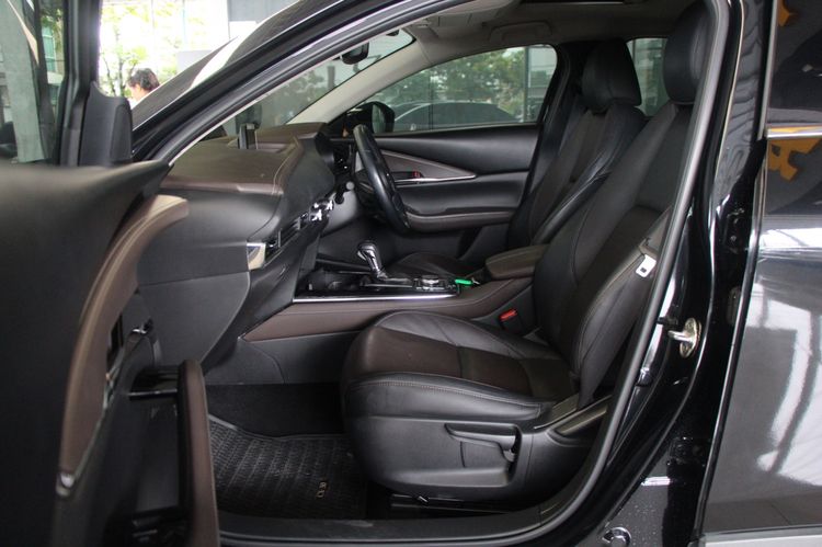 Mazda CX-30 2021 2.0 SP Utility-car เบนซิน ไม่ติดแก๊ส เกียร์อัตโนมัติ ดำ รูปที่ 4