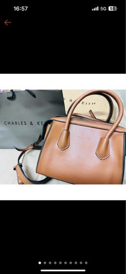CHARLES KEITH กระเป๋าสะพายทรงหมอนสีน้ำตาล Bags. Brown mid-sized top handle bag รูปที่ 2