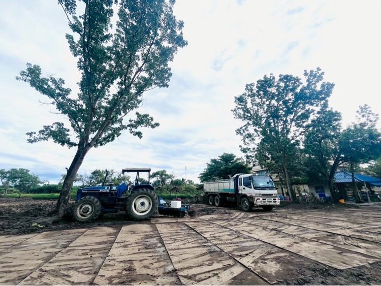 ตั้งกิตติวัฒน์ขนส่ง ถม ดิน หิน ทรายไว้ใจเรา “คุยง่าย สบายใจ ราคาเป็นกันเอง”   รูปที่ 4