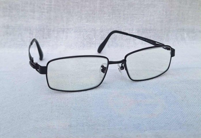 แว่นสายตาแฮนด์คราฟท์จากเมืองซาบาเอะ ราชธานีแว่นตาของญี่ปุ่น ESPLENDOR โดยยอดฝีมือ FUKUI MEGANE กรอบไทเทเนียมบริสุทธิ์ เลนส์บลูโพรเทค มัลติโค้ท ค่าสายตายาว 150 ...Authentic ESPLENDOR By Fukui Megane Handcrafted in Sabae, Japan
 รูปที่ 10