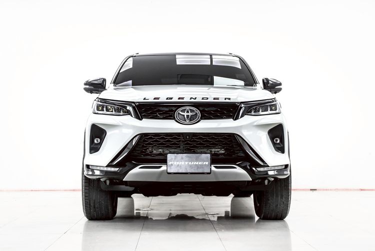 Toyota Fortuner 2020 2.8 LEGENDER 4WD AT Utility-car ดีเซล ไม่ติดแก๊ส เกียร์อัตโนมัติ ขาว รูปที่ 4
