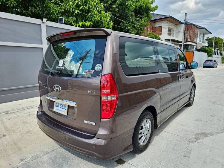 Hyundai H-1  2014 2.5 Deluxe Van ดีเซล ไม่ติดแก๊ส เกียร์อัตโนมัติ น้ำตาล รูปที่ 4