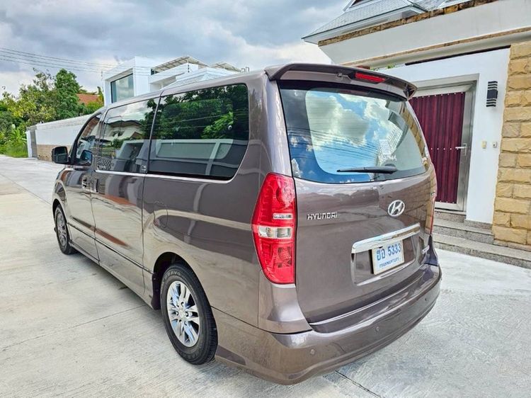 Hyundai H-1  2014 2.5 Deluxe Van ดีเซล ไม่ติดแก๊ส เกียร์อัตโนมัติ น้ำตาล รูปที่ 3