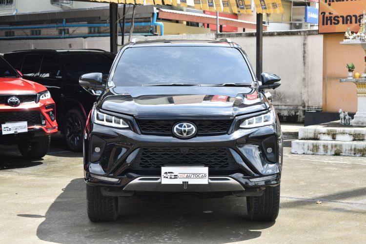 Toyota Fortuner 2022 2.4 LEGENDER 2WD AT Utility-car ดีเซล ไม่ติดแก๊ส เกียร์อัตโนมัติ ดำ รูปที่ 2