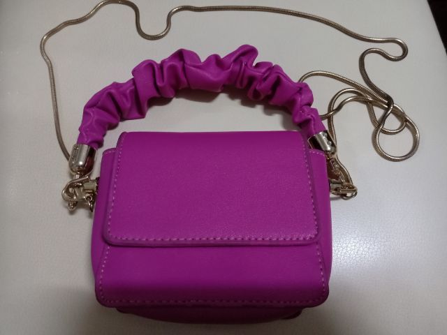 กระเป๋าแฟชั่นสีชมพูบานเย็น 