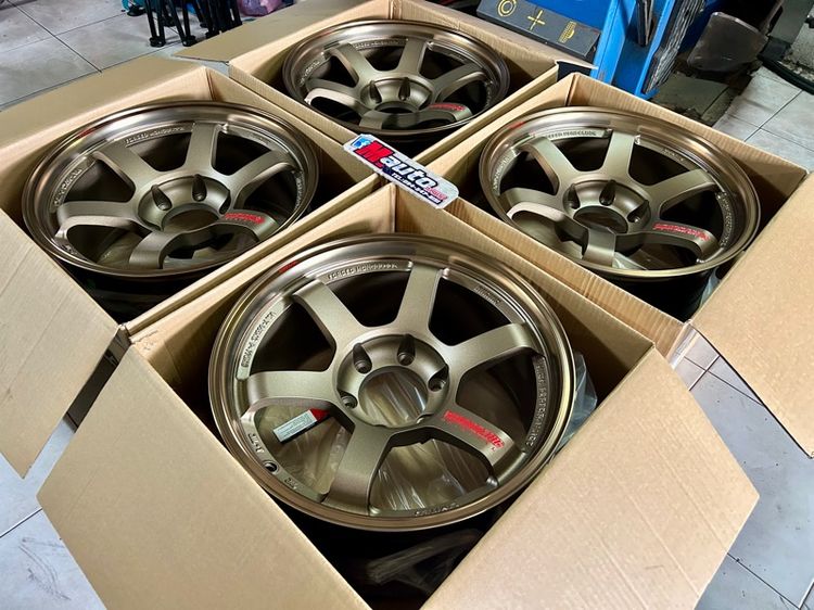 อะลูมิเนียมอัลลอย 18" RAYS ล้อใหม่TE37SUV 18x9 ET0 6x139 พร้อมยางมือสอง LENSO 265 60 18 ครบชุด ราคาถูกจัดให้ชุดเดียวจร้า