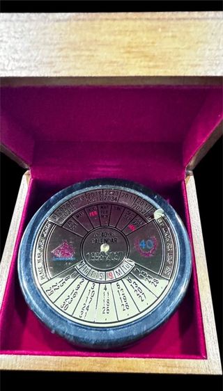 Rare Brass Marble 40 Year Perpetual Calendar  Desktop from Netherlands ปฏิทินตั้งโต๊ะทองเหลือง 40ปี รูปที่ 7