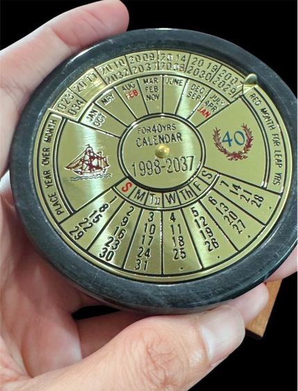 Rare Brass Marble 40 Year Perpetual Calendar  Desktop from Netherlands ปฏิทินตั้งโต๊ะทองเหลือง 40ปี รูปที่ 3