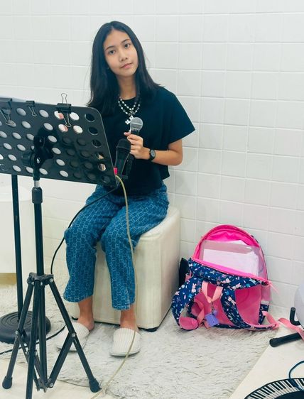 รับสอนร้องเพลง ที่ Fin Music School