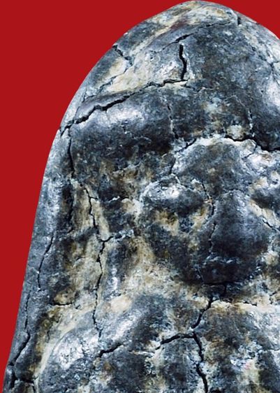 พระร่วงทรงเกราะ พิมพ์ใหญ่ หลังเรียบ กรุวัดพระปรางค์ ศรีสัชนาลัย สุโขทัย เนื้อชินเขียว เก่ามาก รูปที่ 8