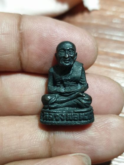 รูปหล่อ หลวงปู่ทวด วัดช้างให้ ปี 23 อุดกริ่ง หัวช้าง สภาพสวย หายากแล้ว รับประกันพระแท้ดูง่ายตาเปล่า กี่ร้อยตาก็แท้😅 รูปที่ 12