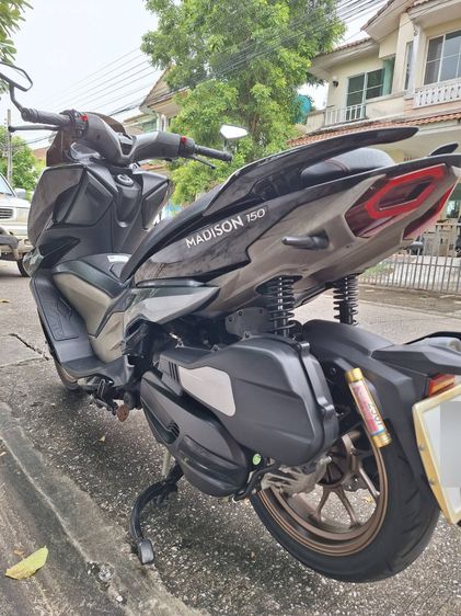 Malaguti Medison 150 สด ผ่อน ปี23 จอดเก็บ ใช้น้อย 9483 km ภาษีปี 69 ราคา 35,700 ฿ รูปที่ 6