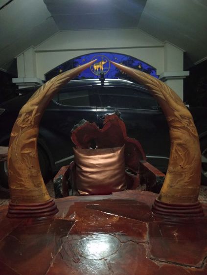 เขาเผือกทองแกะสลักมังกรฐานไม้สัก1 คู่ขนาดใหญ่สภาพเยี่ยม รูปที่ 7